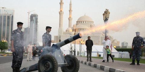 Tradisi Unik 'Midfa Al Iftar' di Timur Tengah, Meledakkan Meriam Sebagai Tanda Buka Puasa