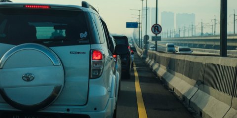 Pelanggaran di Bahu Jalan Tol: Risiko dan Hukuman yang Mengancam