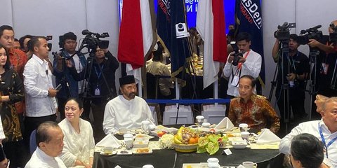 VIDEO: Momen Jokowi dan Puan PDIP Satu Meja Buka Puasa Bareng Surya Paloh NasDem