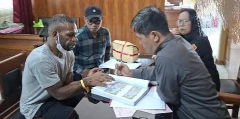 Tersangka KKB Kamenak Gire Resmi Diserahkan ke Kejaksaan Negeri Nabire