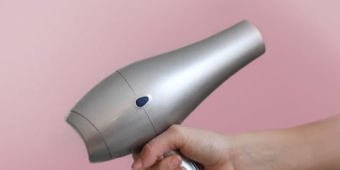 Rahasia di Balik Hair Dryer Mahal, Efektif atau Sekadar Tren untuk Mempercantik Rambutmu?