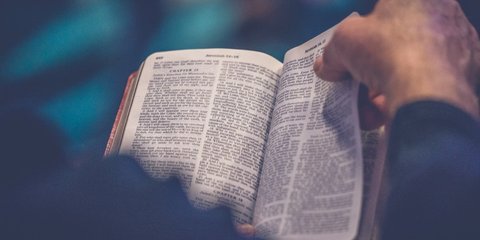 Tebak Tokoh Alkitab Siapakah Aku dan Jawabannya, Kuis Seru untuk Menguji Pengetahuan Alkitab