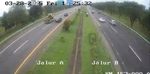 Penampakan CCTV Realtime Kondisi One Way Arus Mudik di Tol Cipali