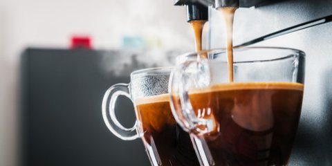 Apakah Kopi Menyebabkan Asam Urat? Cermati Cara Aman Mengonsumsinya