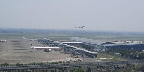 Kronologi 47 Pesawat Sempat Tak Bisa Mendarat di Bandara Soetta Akibat Kebakaran