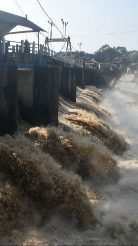 Pos Pantau Depok Siaga 1, Warga di Daerah Bantaran Ciliwung Ini Diminta Waspada Banjir