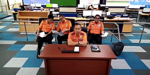 Basarnas Terjunkan Personel Bantu Korban Banjir di Jabodetabek