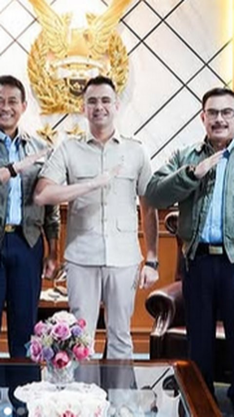 Potret Raffi Ahmad Kunjungi Mabes TNI AU, Dipuji Tak Kenal Lelah Demi Generasi Muda Maju dan Berkembang