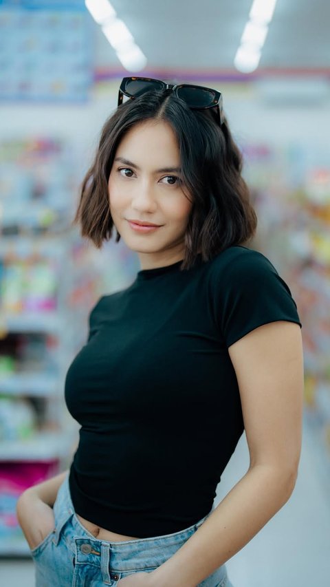5 Potret Pevita Pearce dengan Outfit Kasual, Inspirasi Tampil Simpel dan Nyaman Namun Tetap Stylish