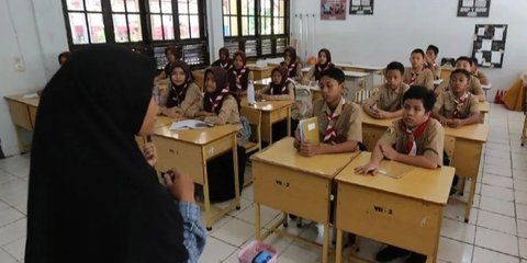 VIDEO: Keras! Komisi X DPR Singgung Nasib Guru 