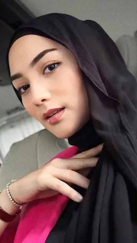 7 Inspirasi Gaya Hijab Ala Citra Kirana yang Selalu Elegan dan Fresh, Bisa Kamu Tiru!