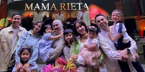 Potret Ultah Ke-63 Rieta Amilia Berlangsung Meriah, Dihadiri Anak, Menantu & Cucu Penuh Kebahagiaan