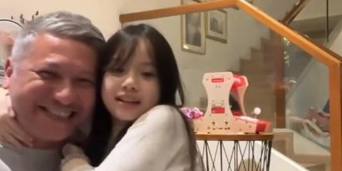 Momen Manis dan Bikin Gemas Gading Marten Iringi Gempi Cover Lagu 'Baby' Justin Bieber, Reaksi Gisel Jadi Sorotan