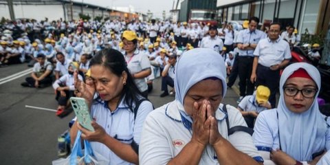 Ironi Buruh dalam Bayang-Bayang Ekonomi Kelam dan PHK Massal