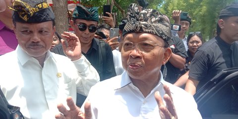 Gubernur Bali Sudah Tak Peduli Dibully, Minta Pengusaha Setop Produksi Air Minum Kemasan Plastik
