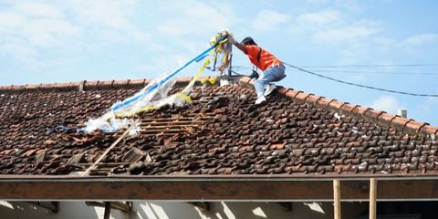 Balon Udara Diisi Petasan Jumbo Meledak di Tulungagung, Rusak Rumah Warga Berat
