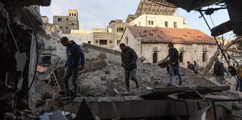 FOTO: Kondisi Terkini Rumah Sakit Al-Ahli Jalur Gaza Hancur Lebur Akibat Serangan Brutal Israel