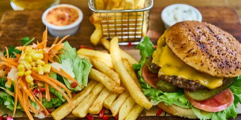 Dietmu Mandek? Mungkin Karena Masih Konsumsi 7 Makanan Ini