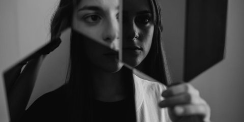 Bukan Egois, Tapi Self-Care, Ini Cara Memaafkan Diri Sendiri Atas Luka-luka yang Pernah Ada