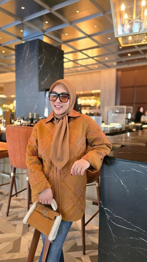 Harga Emas Melejit, Artis-artis Cantik Pakai Perhiasan Senilai Miliaran - Ada yang Ngaku Cuma Pinjaman