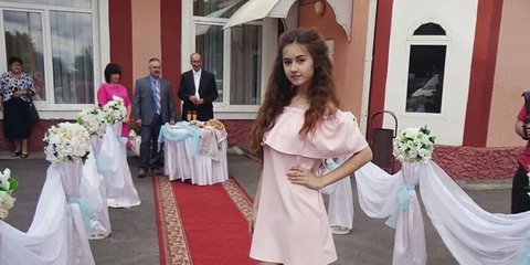 {{caption}}