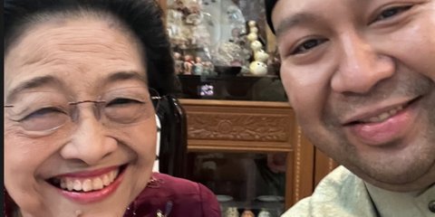 VIDEO: Analisa Rocky Gerung di Balik Senyum Selfie Didit Prabowo & Megawati Saat Lebaran