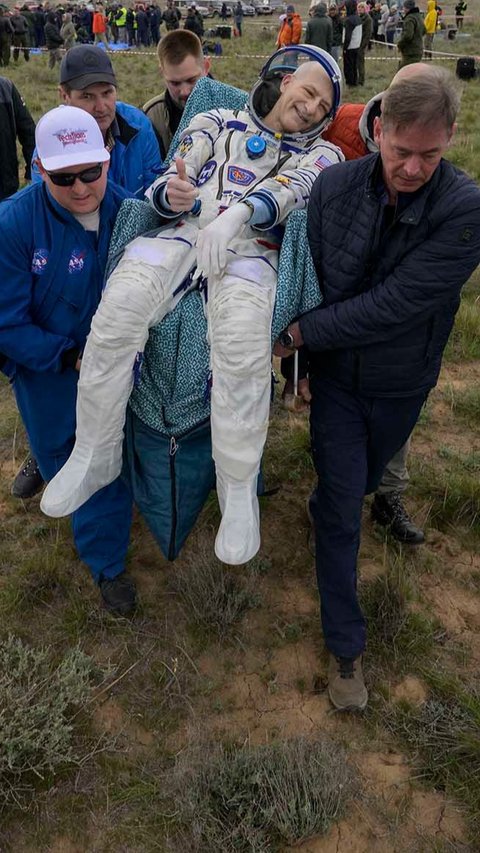 Detik-Detik Menegangkan saat Awak Soyuz MS-26 Mendarat di Bumi