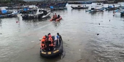 Sudah Sepekan Mencari, Tim SAR Hentikan Pencarian Korban Hilang Terseret Ombak di Pantai Ngambur Pacitan