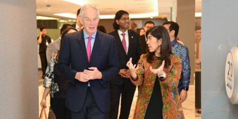 Tony Blair ketemu Menteri Meutya Bahas AI dan Adopsi e-SIM
