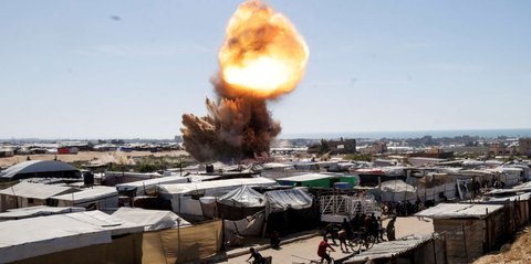 10 Warga Palestina Terbakar Hidup-Hidup, Israel Kembali Bombardir Sekolah di Jalur Gaza
