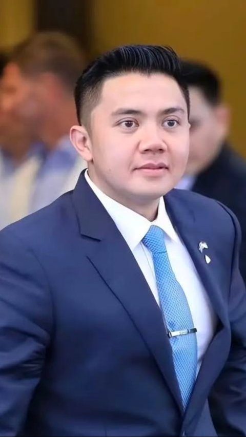 VIDEO: Momen Pantun Jenaka Seskab Teddy Bikin Presiden Prabowo Tertawa