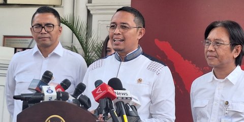 Hasan Nasbi Resmi Mundur Sebagai Kepala Komunikasi Kepresidenan