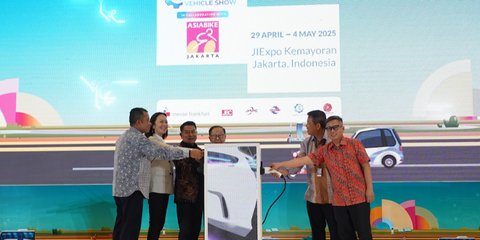 PEVS 2025 dan Asiabike Jakarta Resmi Dibuka, Dorong Percepatan Ekosistem Kendaraan Listrik Indonesia
