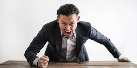 Menyalurkan Amarah Tak Akan Membantunya Reda, Ini Cara yang Lebih Efektif