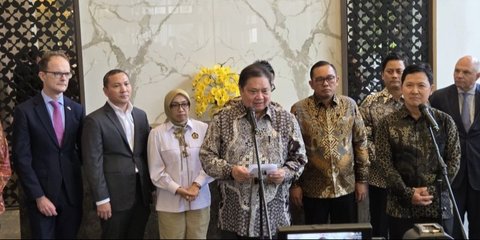 VIDEO: Depan Prabowo, Menko Airlangga Blak-blakan Soal Bursa Saham Anjlok Hingga Nilai Rupiah Melemah