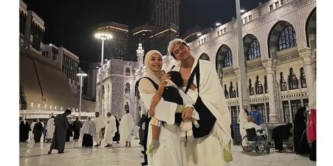 7 Potret Bahagia Artis Rayakan Lebaran Idulfitri di Tanah Suci, Ada yang Baru Menikah hingga Bawa Anak-Istri