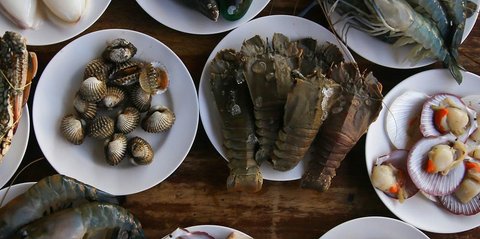 Nikmati Seafood Tanpa Takut Kolesterol, Ini Daftar Pilihan Menu Laut yang Aman dan Lezat