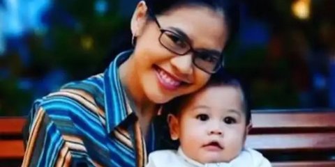 6 Potret Lawas Gisca Putri Anak Dewi Yull Bersama Buah Hatinya, Meninggal di Umur 28 Tahun Gara-Gara Meningitis