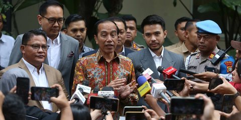 VIDEO: Jokowi Lapor Polisi, Kuasa Hukum Respons Presiden Dituduh Gunakan Ijazah Palsu: Apa Kata Dunia?