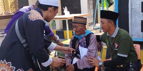 Kisah Haru Dua Jemaah Haji Lansia dari Jember yang Mendadak Ingin Pulang Saat Tiba di Asrama