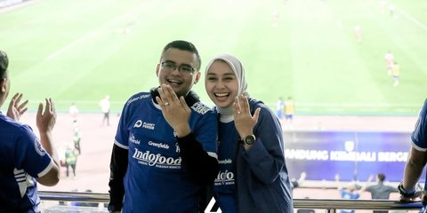 Anak Kang Demul Bikin Kejutan Lamar Wabup Cantik Anak Jenderal Polisi saat Persib Juara