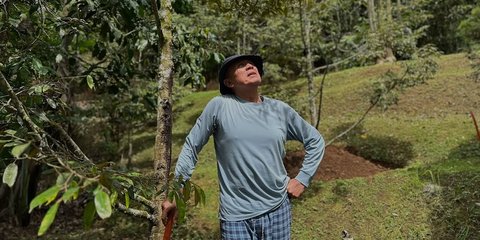 Jenderal Bintang Tiga Polisi Lagi Asyik Nyangkul di Kebun, Terungkap Fakta di Masa Lalu