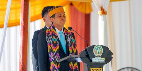 Lepas Siswa SMK Kehutanan, Menhut: Komitmen Prabowo Utamakan Pengembangan SDM