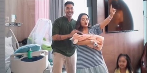 Baru Melahirkan Anak Kedua, Siti Badriah dan Krisjiana Ajak Anak-Anak Joget Bareng