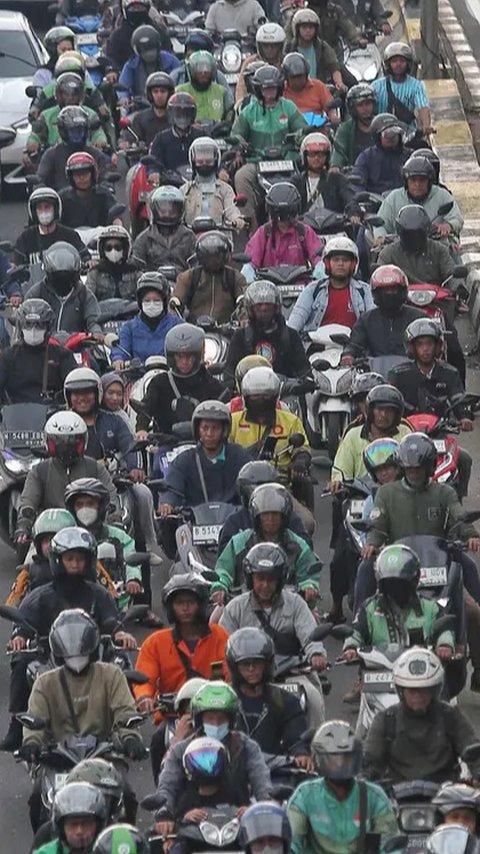FOTO: Emisi Kendaraan Bermotor Jadi Penyumbang Terbesar Polusi Udara di Jakarta