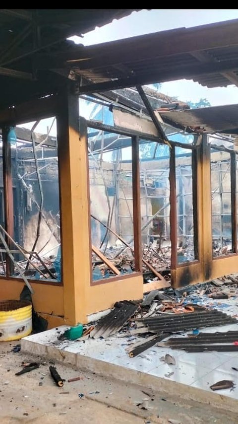Kronologi Warga Ngamuk Bakar Rumah Lurah di Lampung Tengah