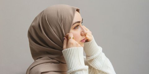 Demi Istiqomah Berhijab, Cewek Cantik ini Rela Potong Sendiri Rambutnya Secara Asal-asalan Supaya Jelek