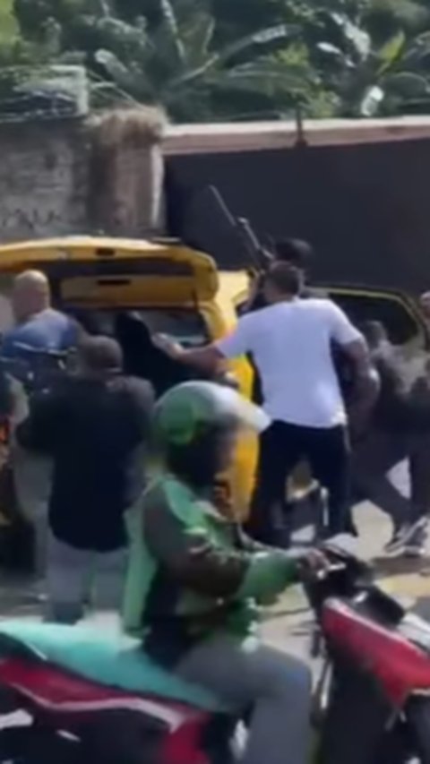 Kronologi Bentrokan Bawa Senapan Angin di Kemang