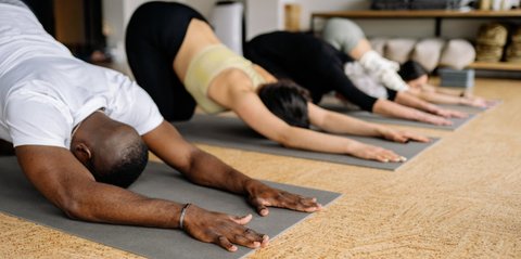 5 Pose Yoga yang Terbukti Membantu Meningkatkan Kesuburan dan Menenangkan Pikiran