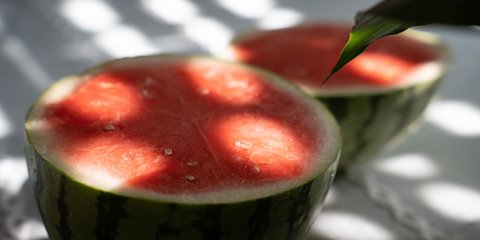 Tips Memilih Semangka Matang dan Manis, Anti Gagal!